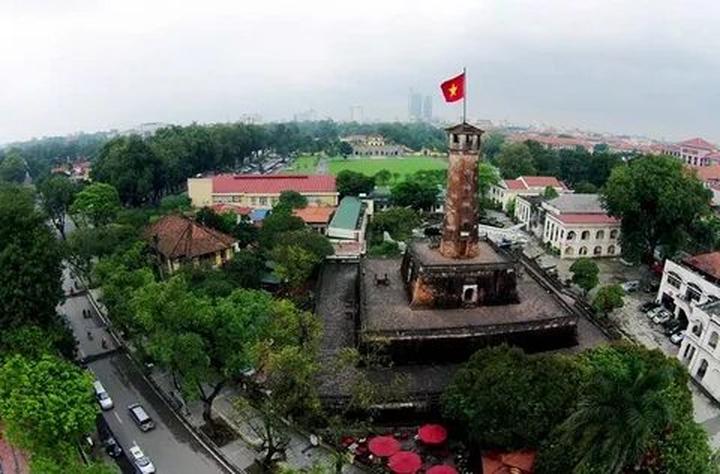 Mỹ Tâm: Họa mi tóc nâu và mối quan hệ với học trò